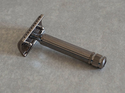 Rasoio di Sicurezza Fatip Metal Black Classic Gentile 42123